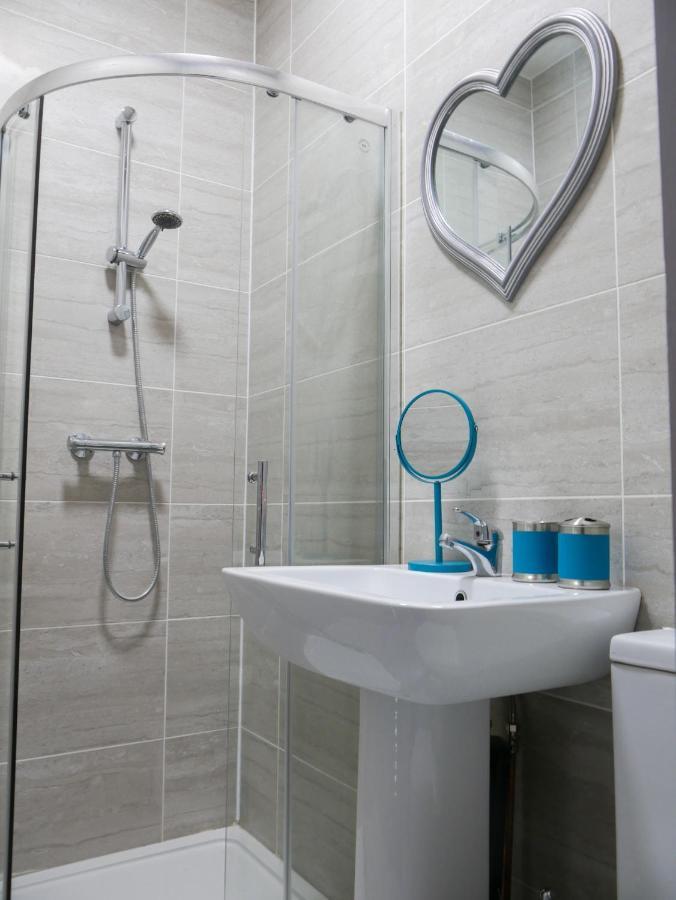 Luxury Apartments Liverpool City Center Exterior photo